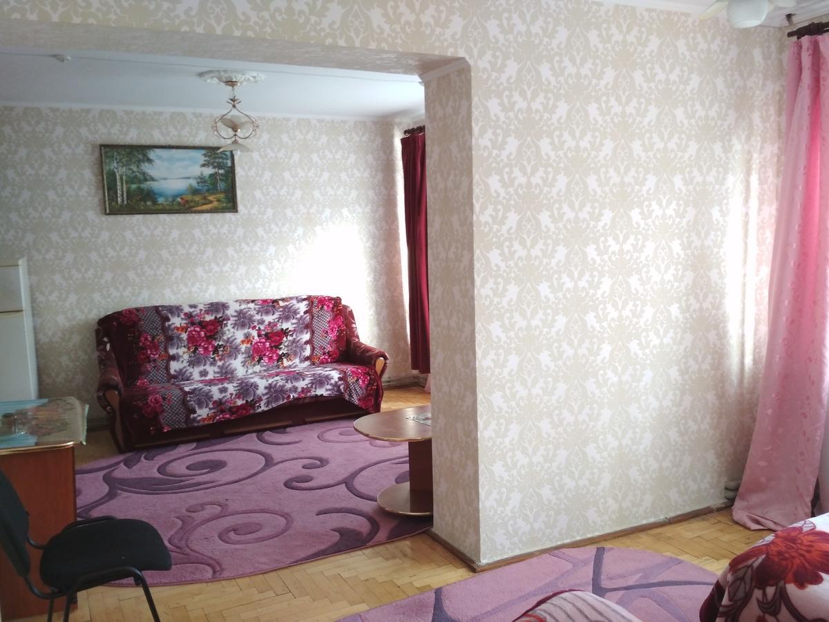 Удеч Hotel Zhidachov Exterior photo